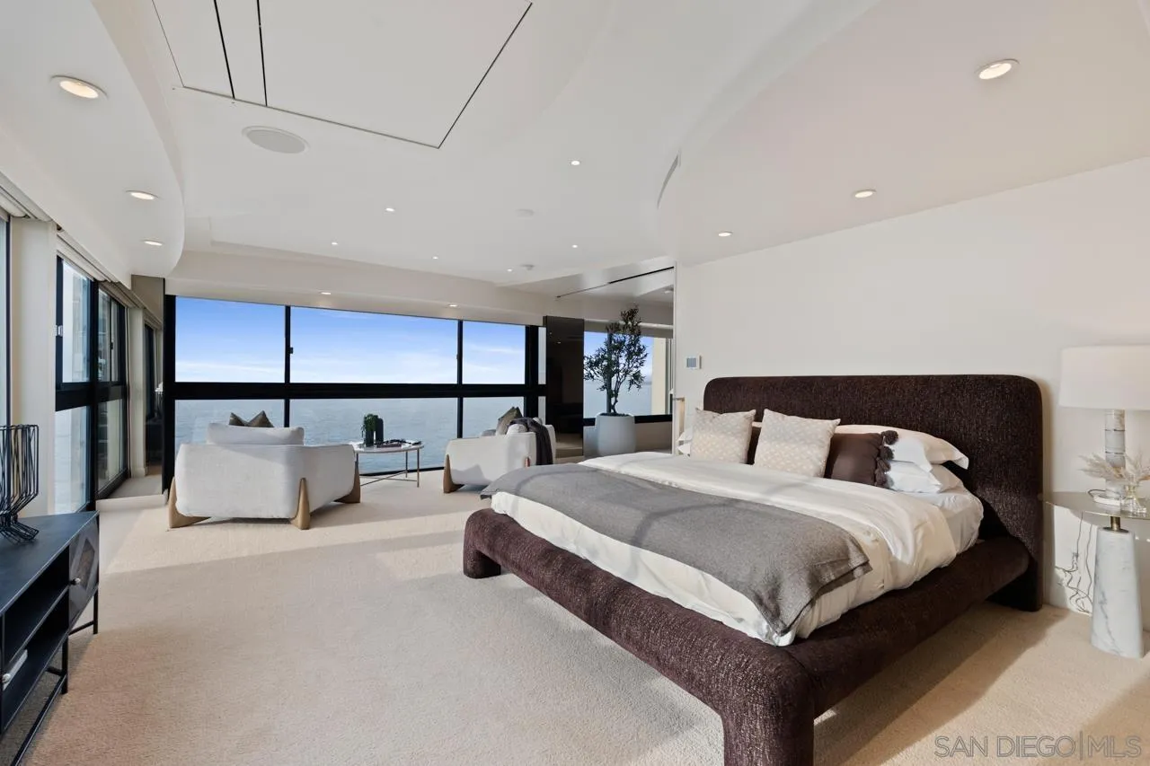 939 Coast Blvd Unit 15e