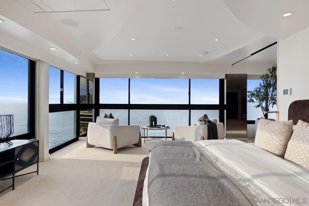 939 Coast Blvd Unit 15e