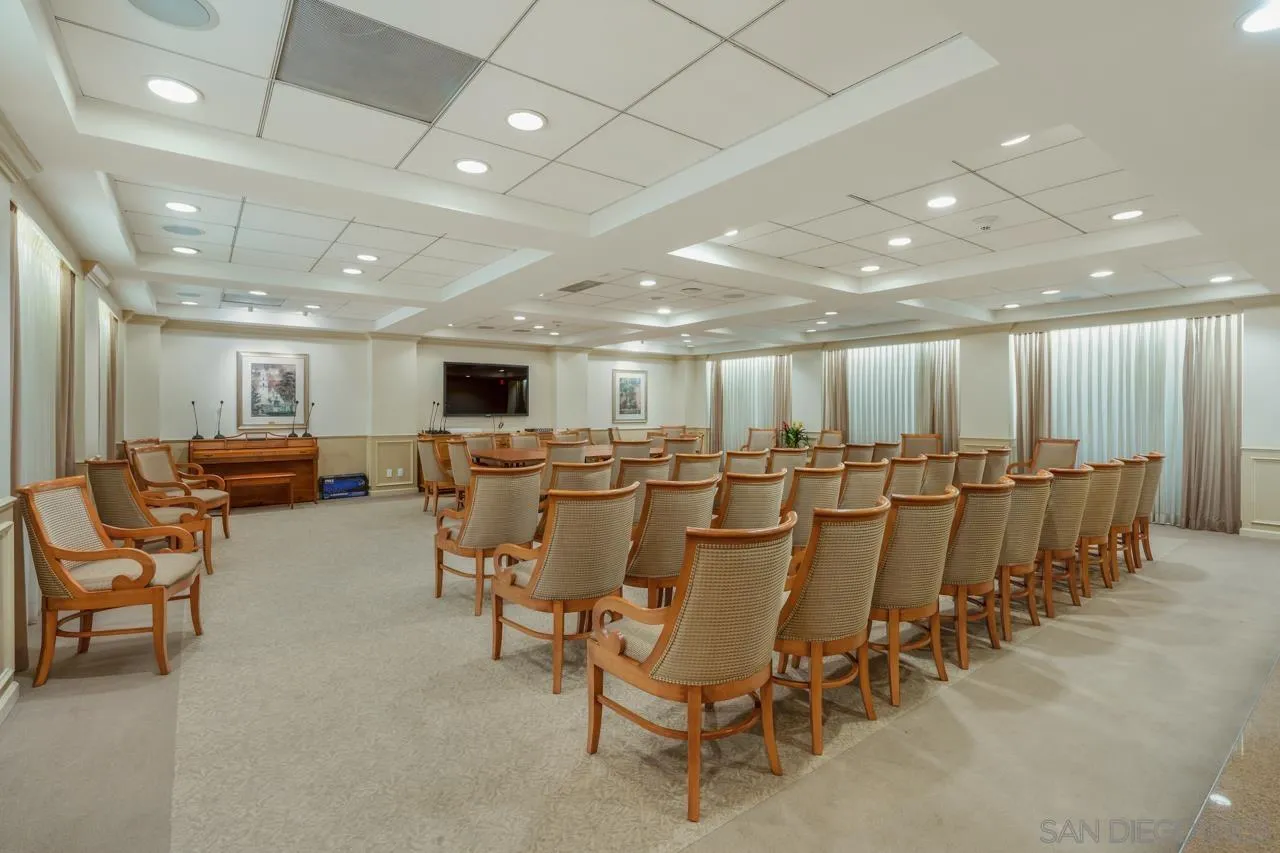 939 Coast Blvd Unit 15e