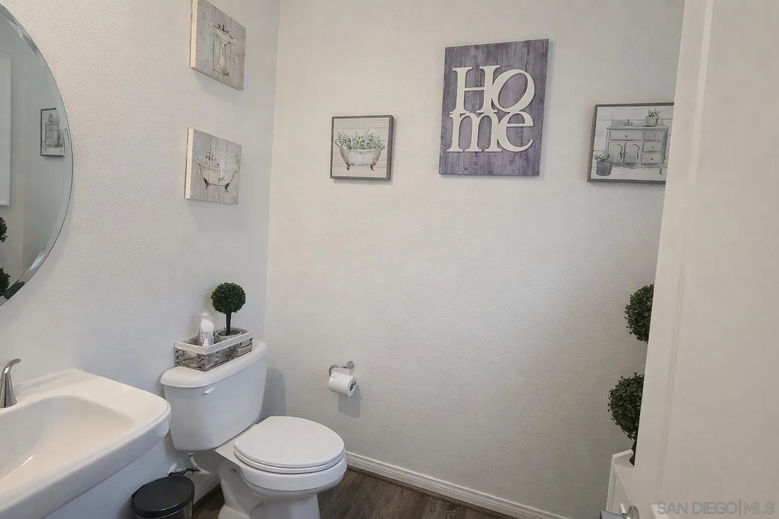 3162 E Painted Crescent