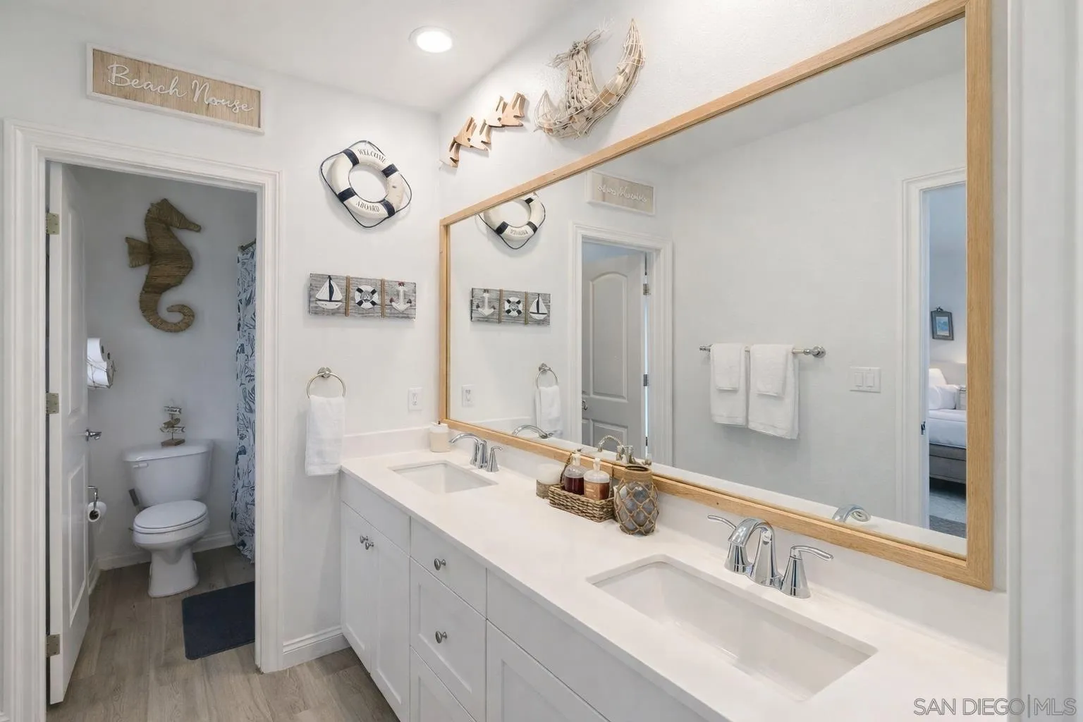 3162 E Painted Crescent