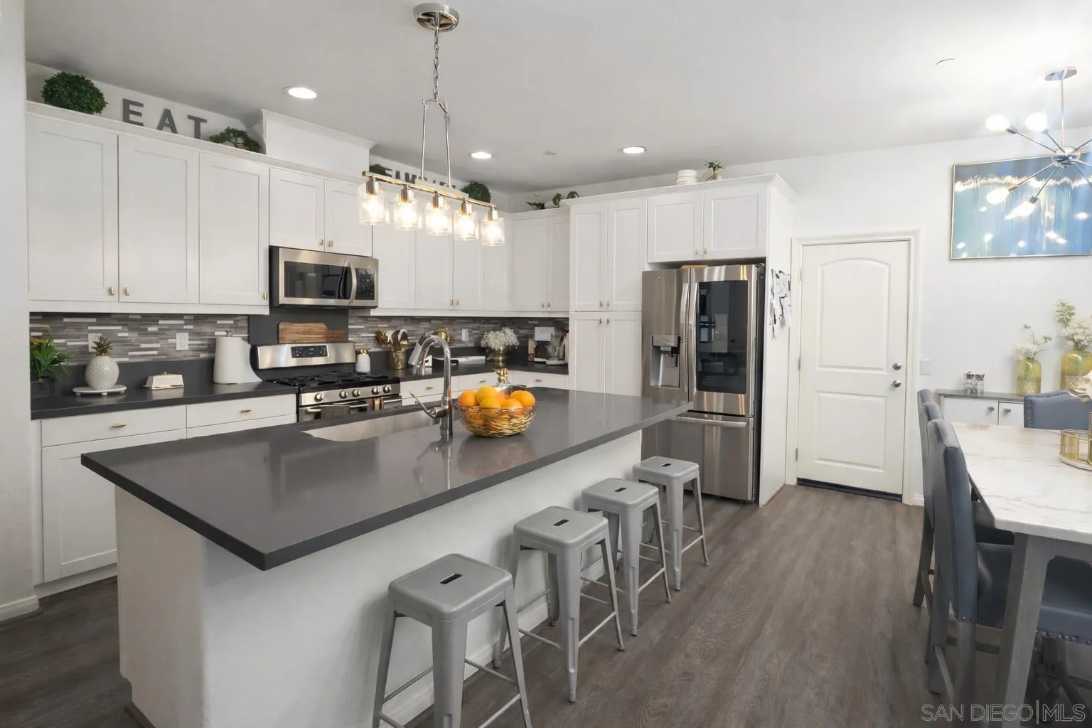 3162 E Painted Crescent