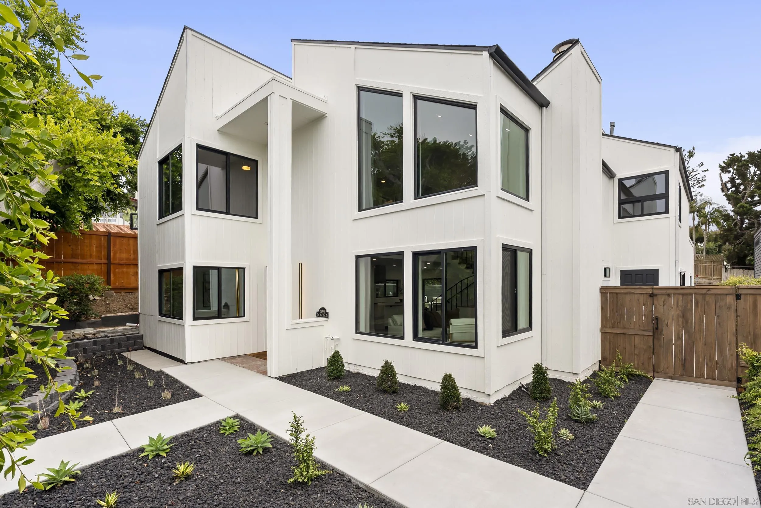 2029 Del Mar Heights