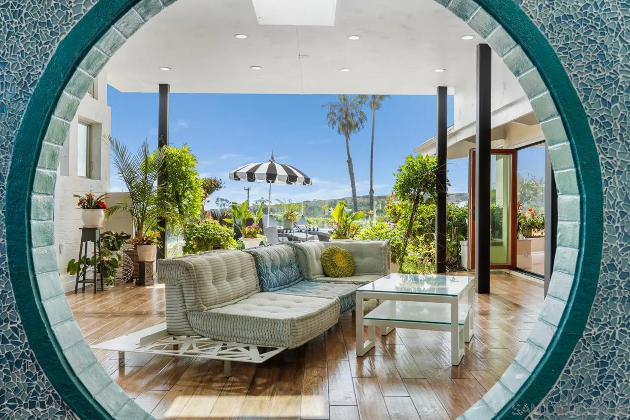 2402 Alto Cerro Circle