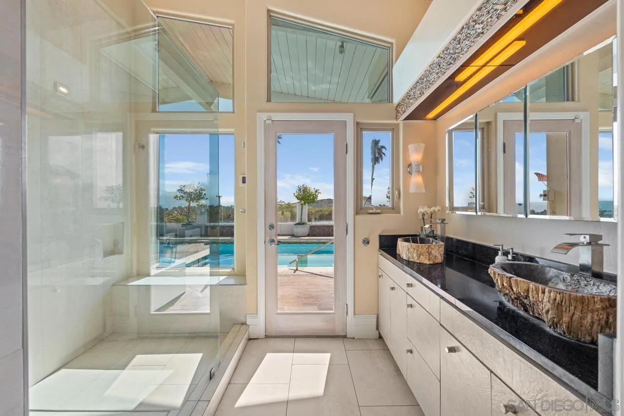 2402 Alto Cerro Circle