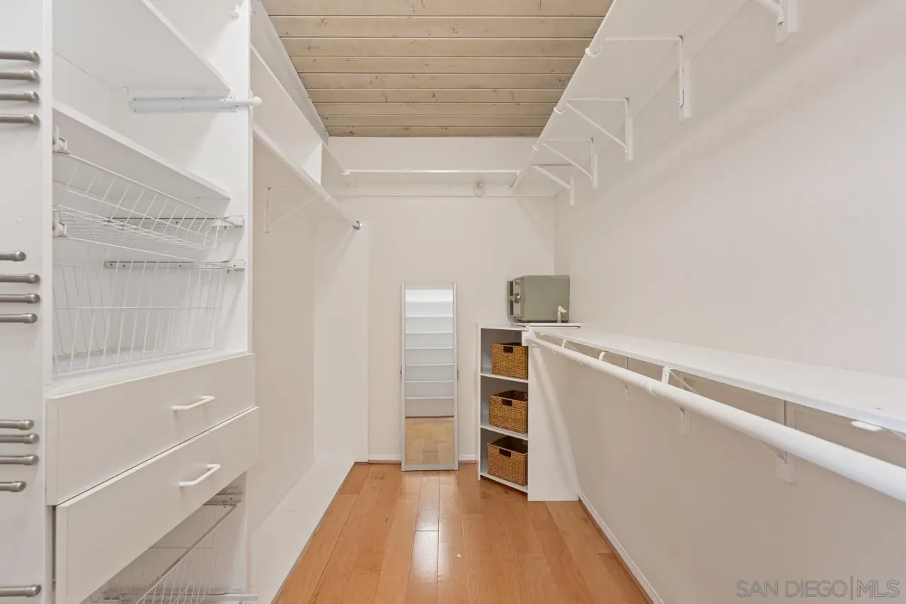 2402 Alto Cerro Circle