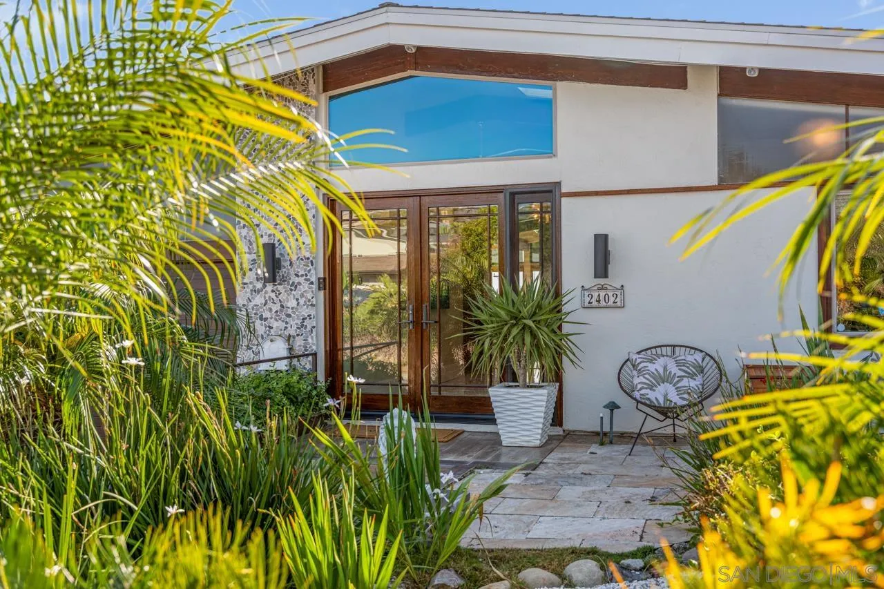 2402 Alto Cerro Circle