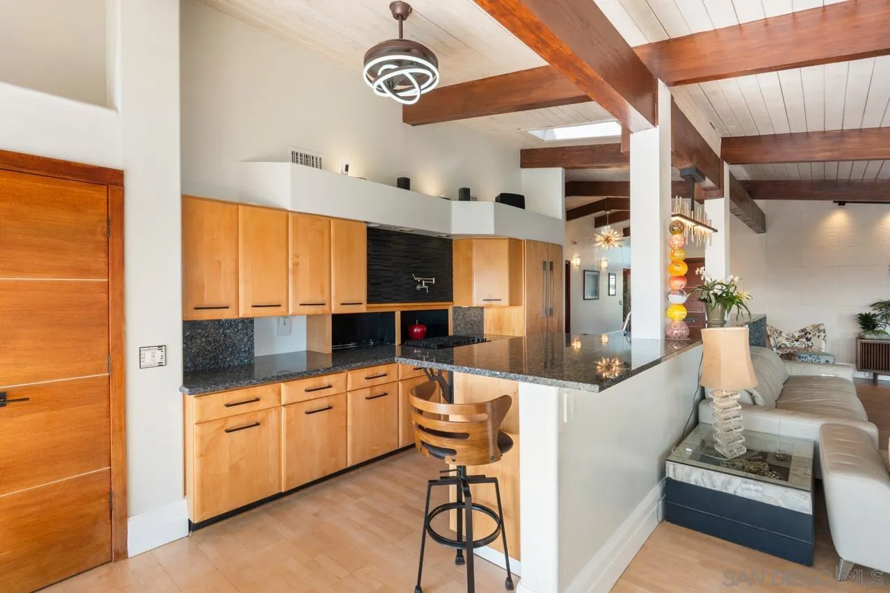 2402 Alto Cerro Circle