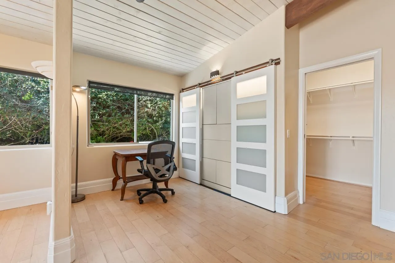 2402 Alto Cerro Circle