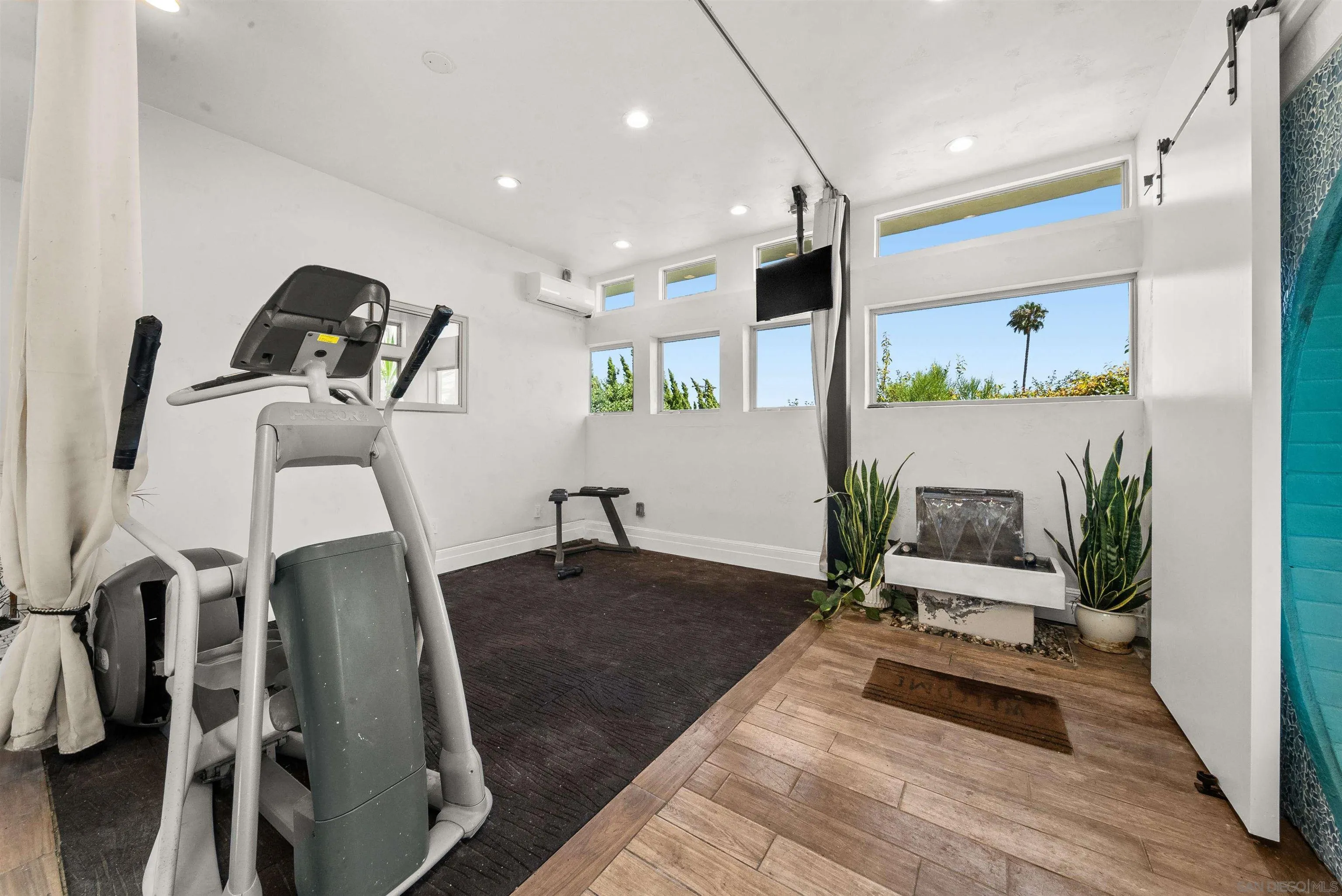2402 Alto Cerro Circle
