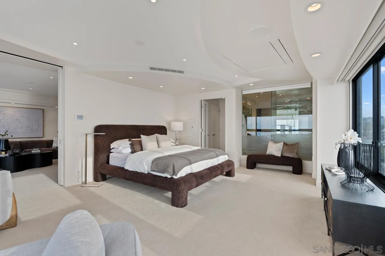 939 Coast Blvd Unit 15e
