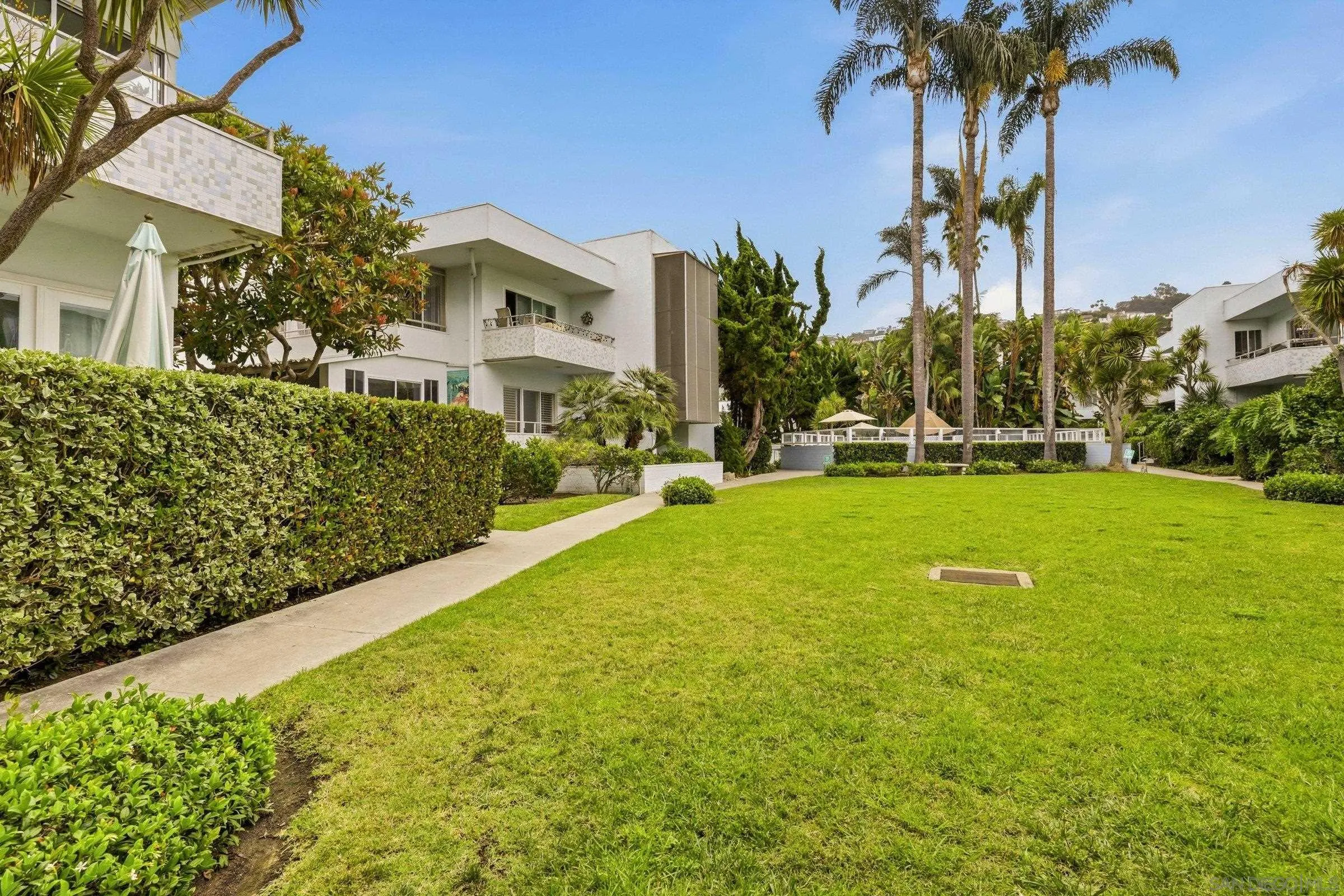 2364 Torrey Pines Rd. Unit 38