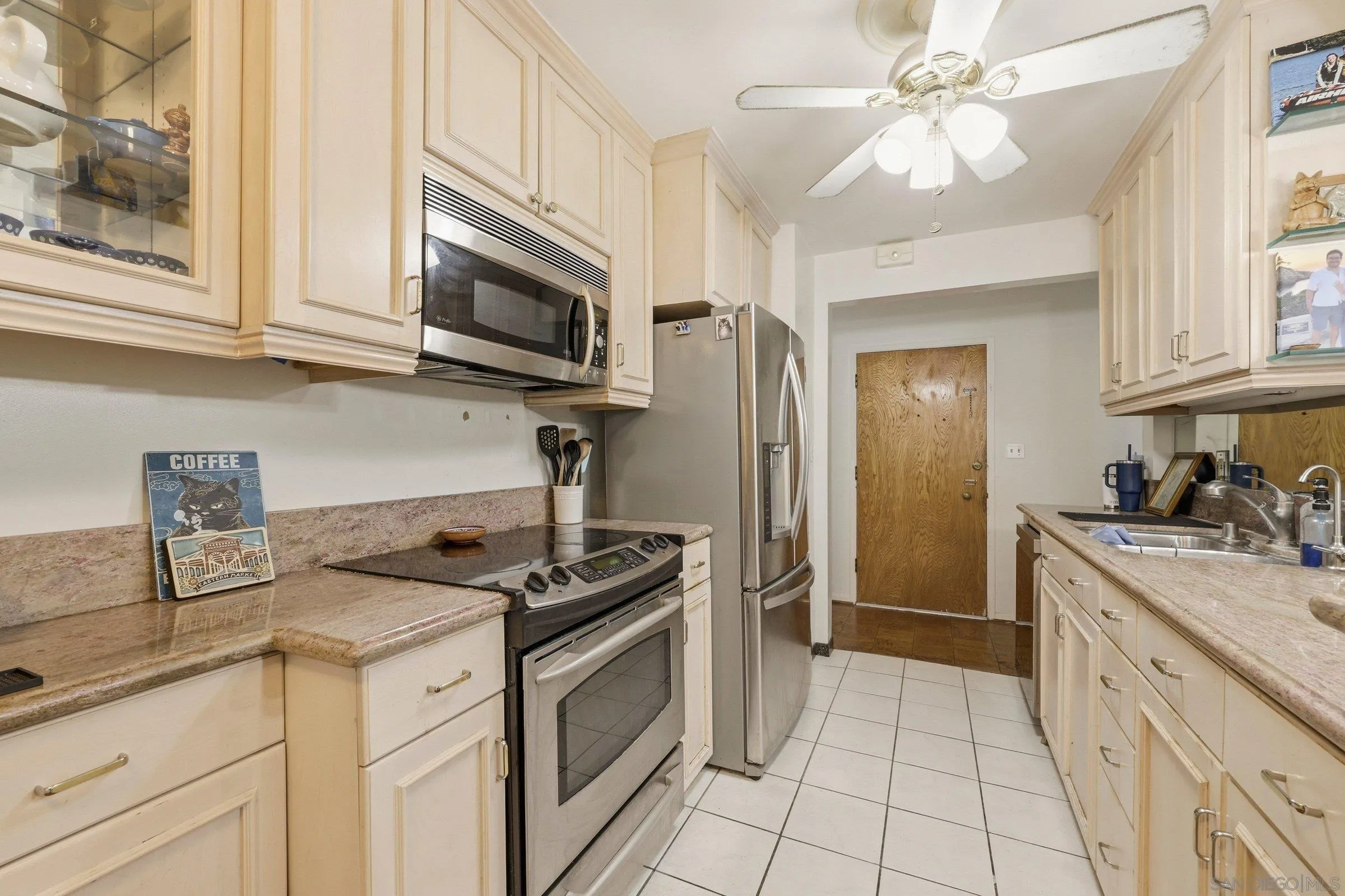 2364 Torrey Pines Rd. Unit 38