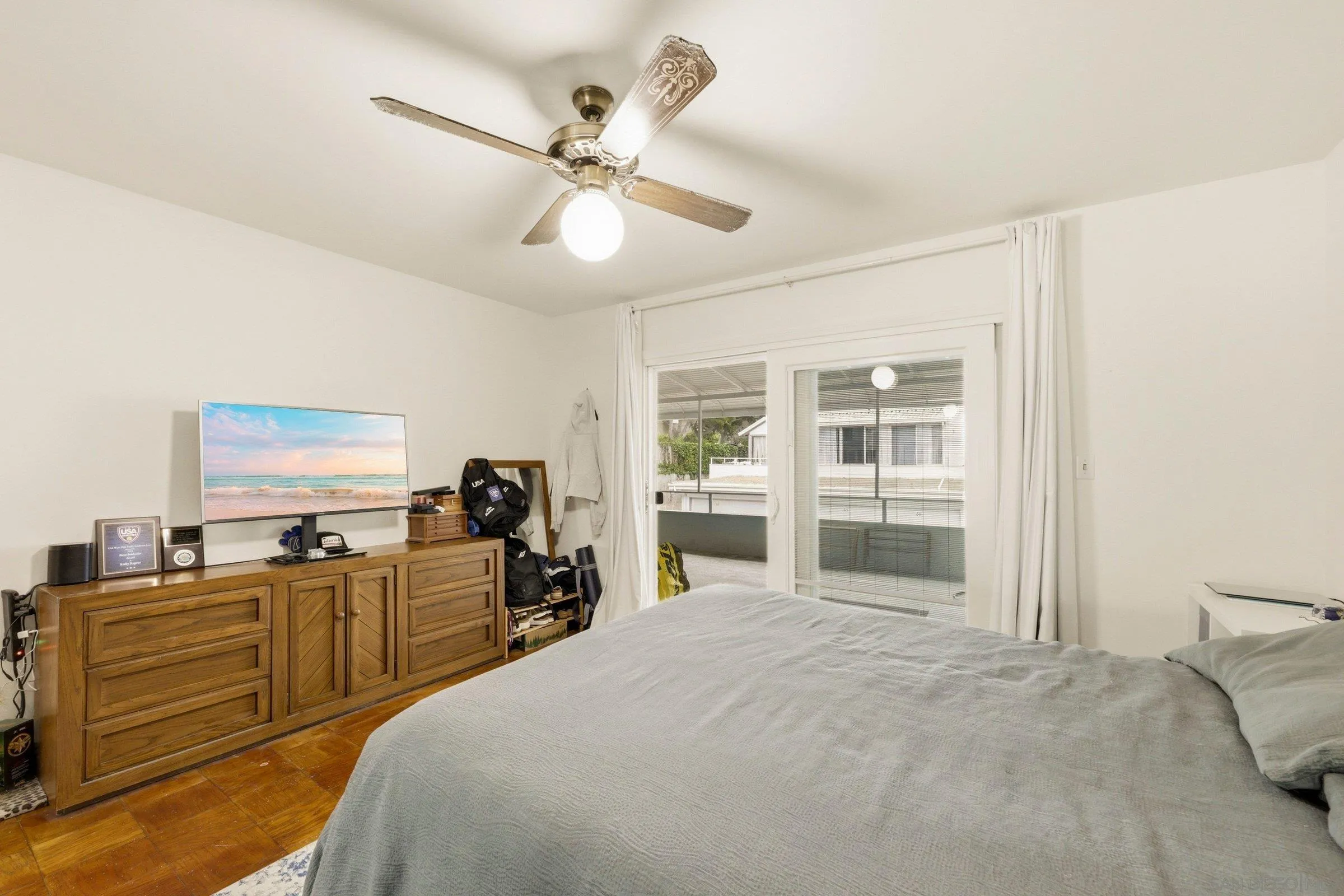 2364 Torrey Pines Rd. Unit 38