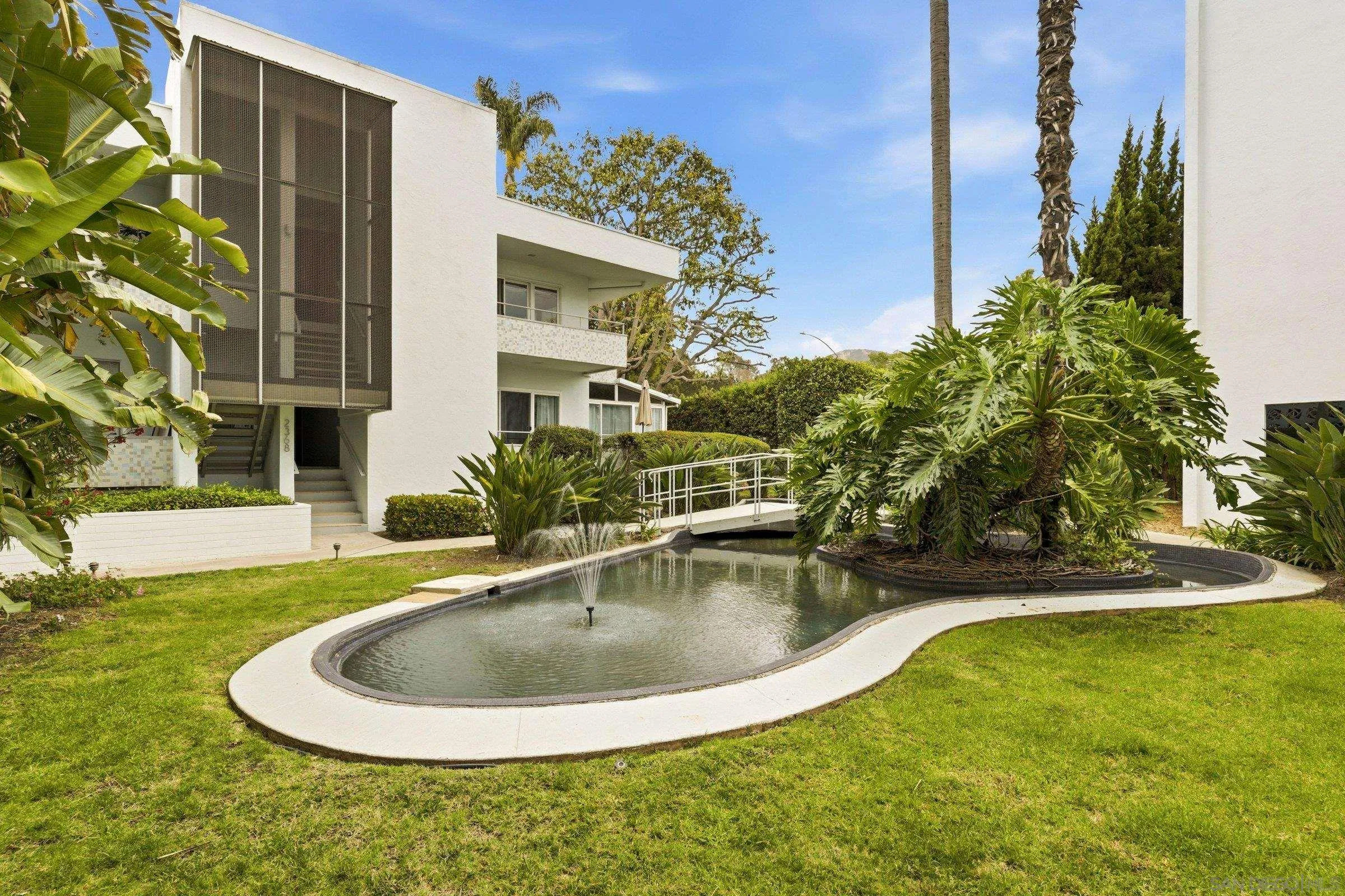 2364 Torrey Pines Rd. Unit 38