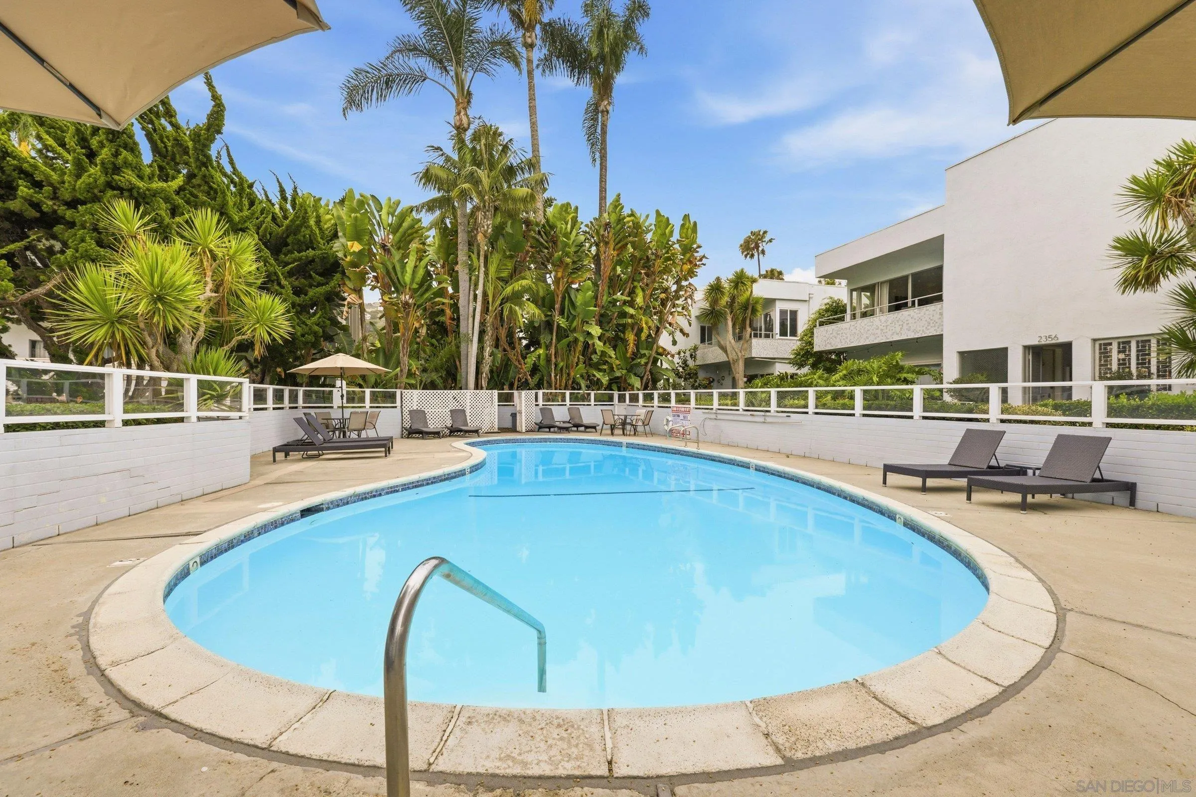 2364 Torrey Pines Rd. Unit 38
