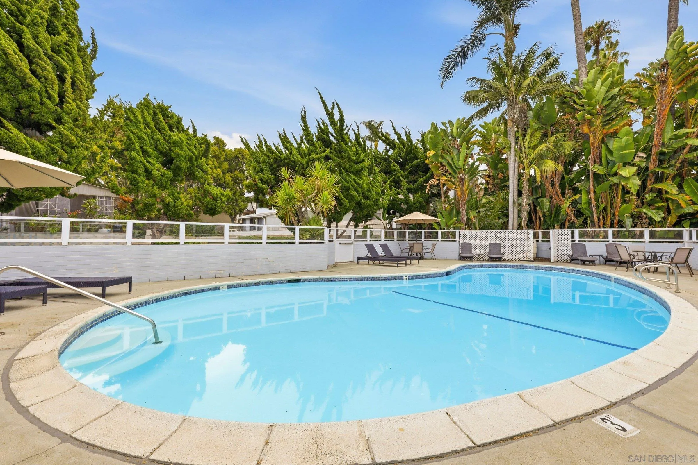 2364 Torrey Pines Rd. Unit 38