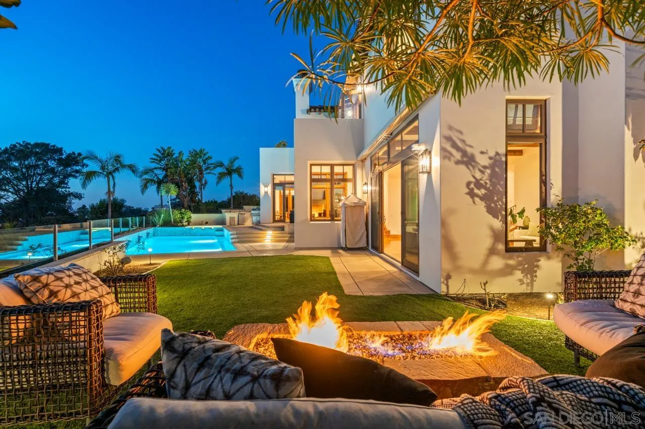8080 La Jolla Scenic Dr North