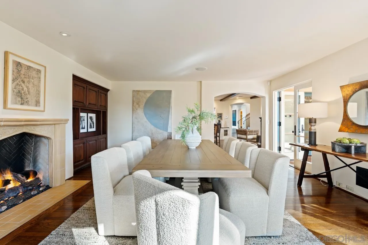1205 Muirlands Dr