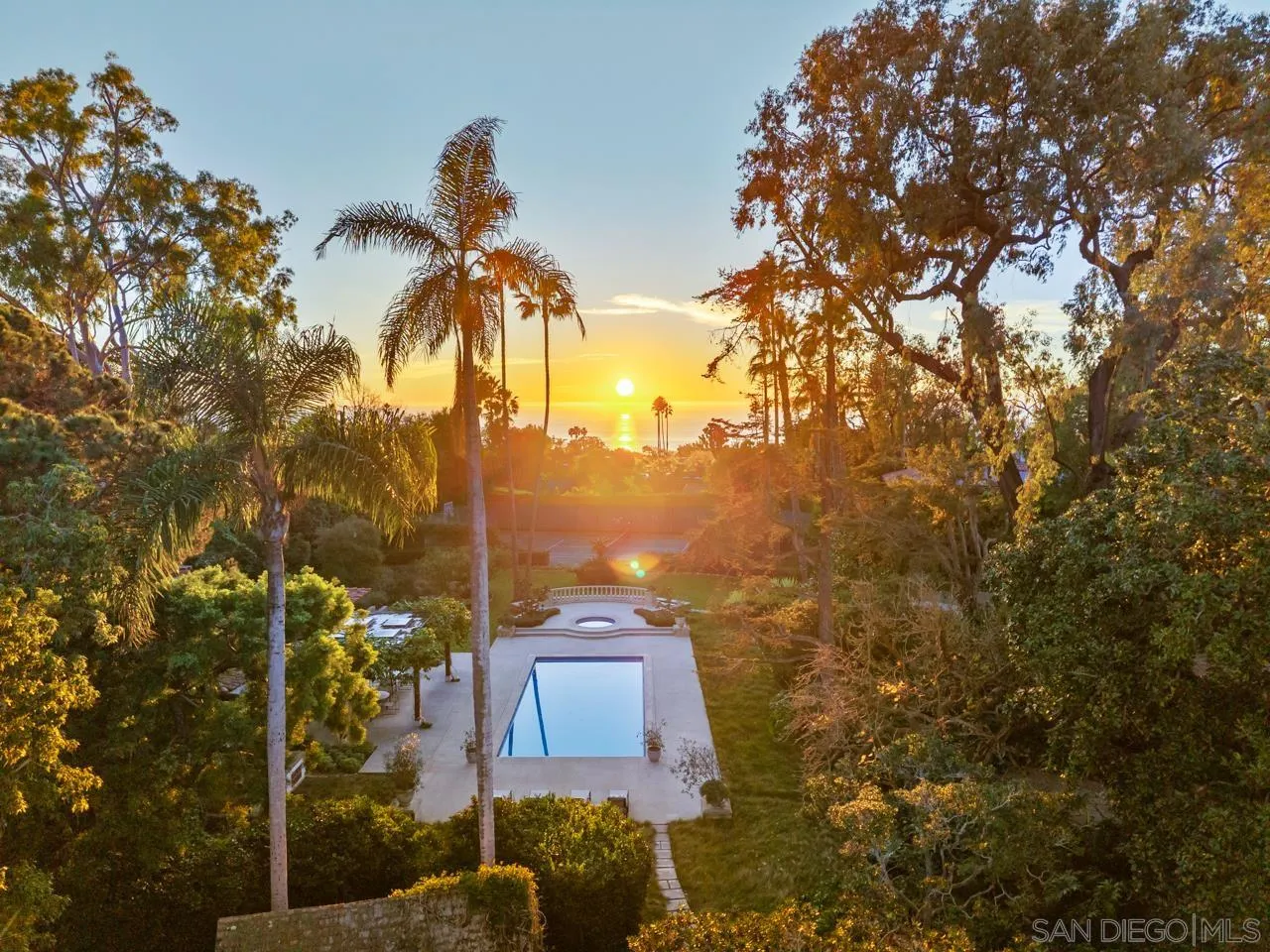 1205 Muirlands Dr