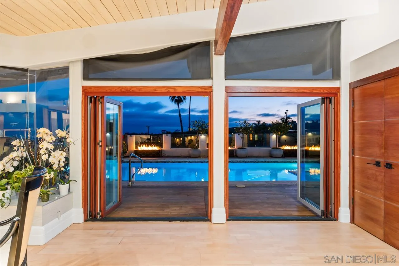 2402 Alto Cerro Circle