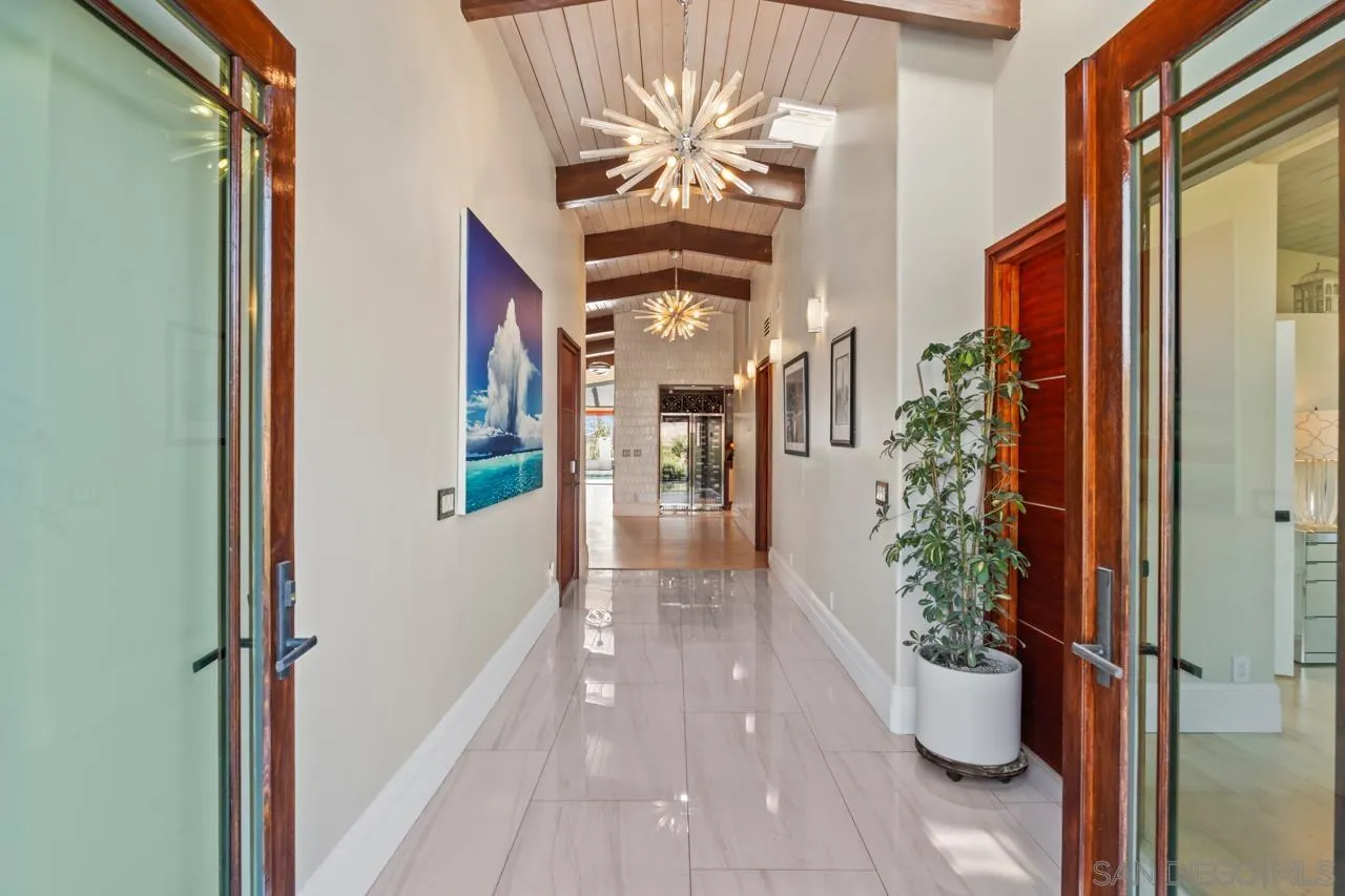 2402 Alto Cerro Circle