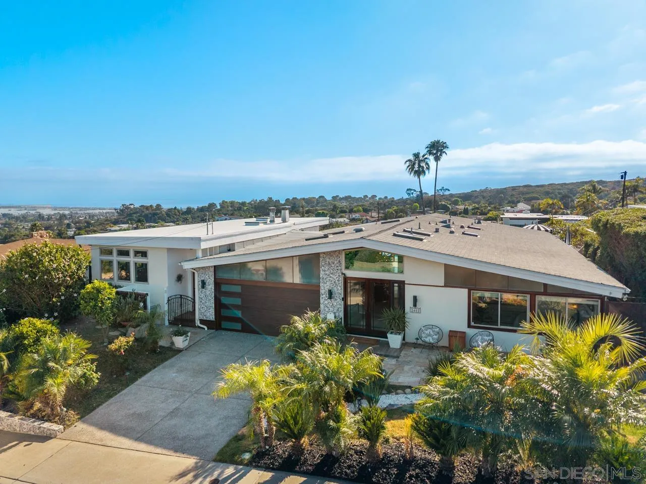 2402 Alto Cerro Circle