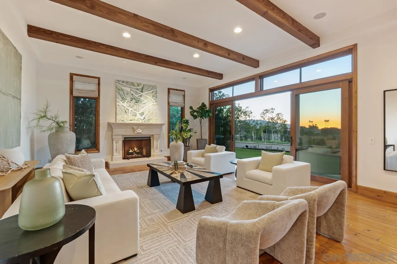 8080 La Jolla Scenic Dr North