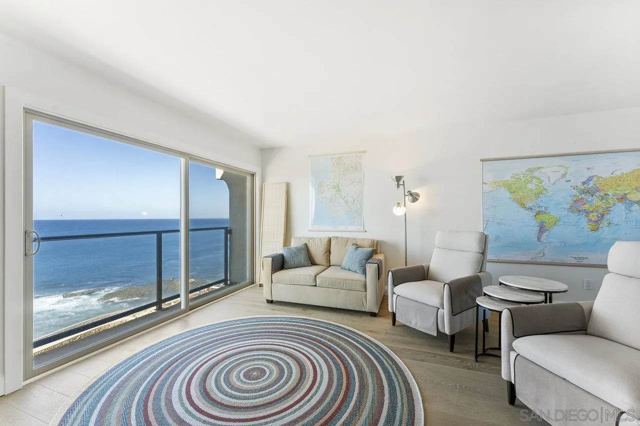 909 Coast Blvd Unit 26