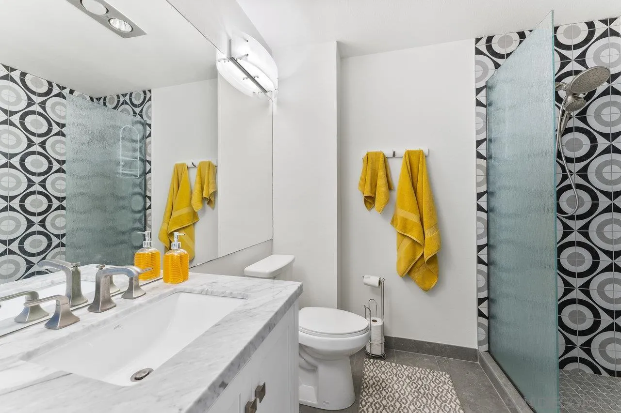 909 Coast Blvd Unit 26