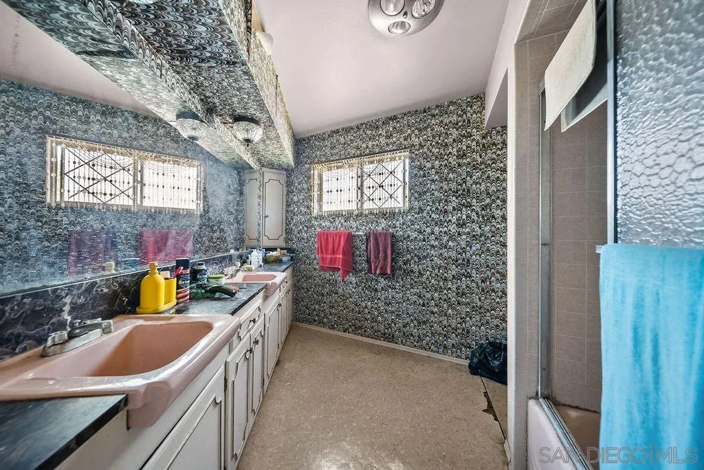 5987 Sagebrush Rd.