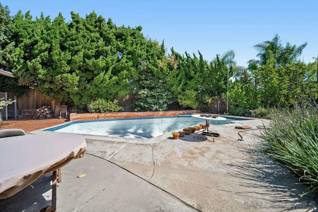 5987 Sagebrush Rd.
