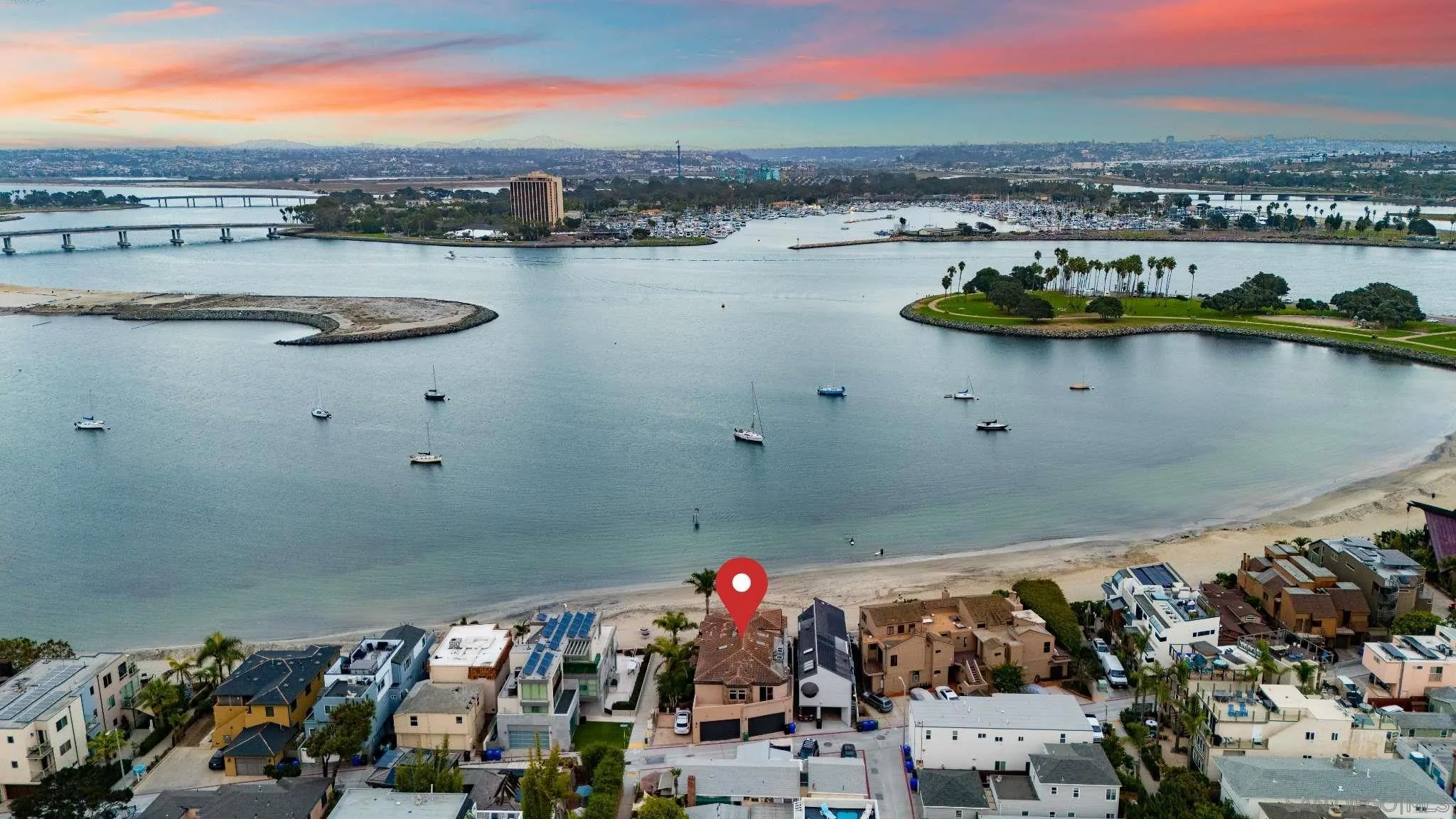 2741 Bayside Walk