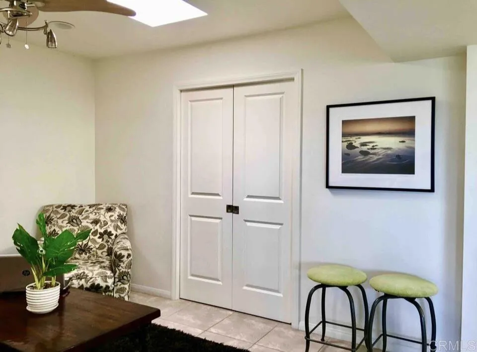 80 Avenida Las Palmas