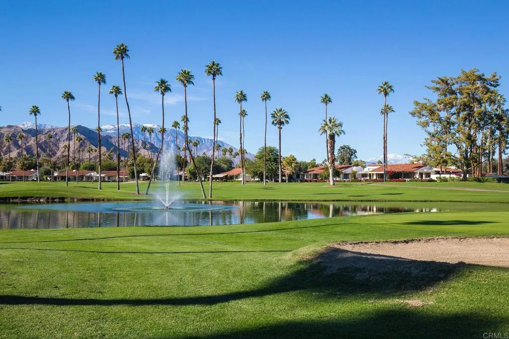 80 Avenida Las Palmas