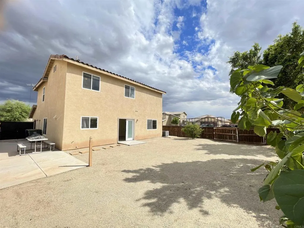 2303 Montecito Avenue