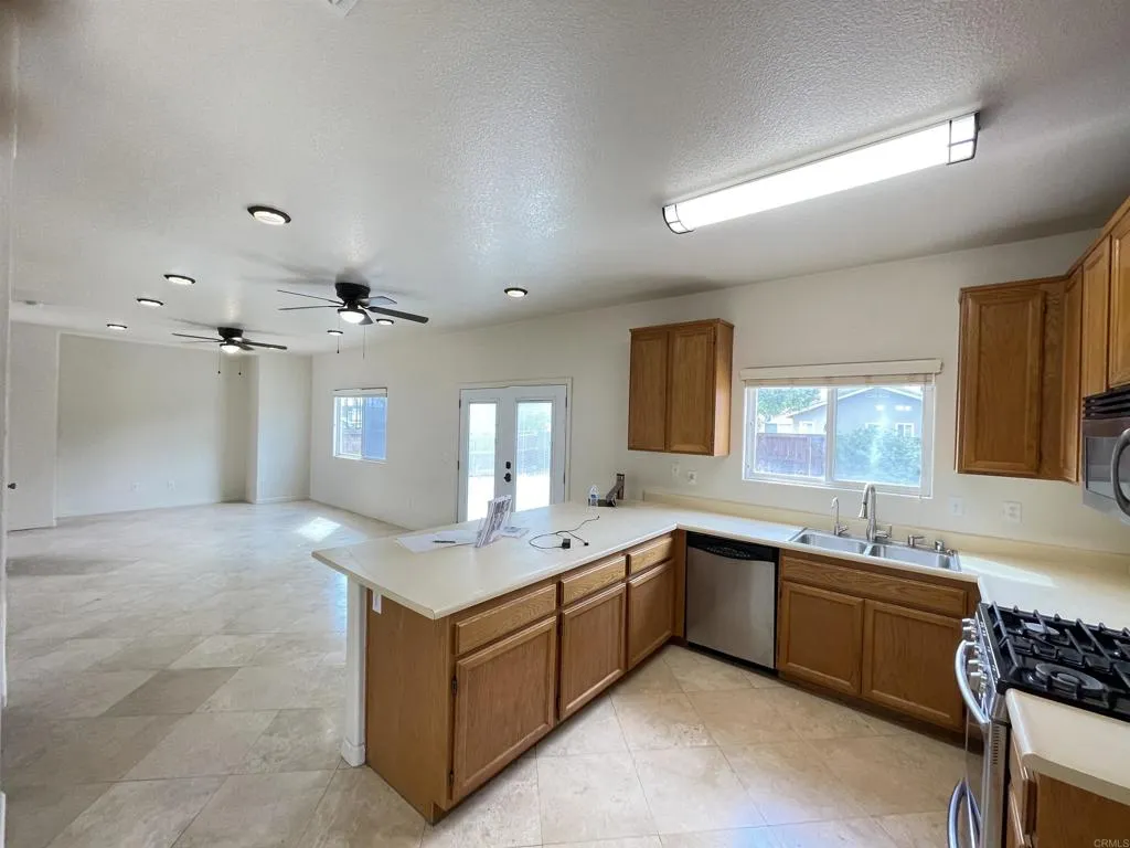 2303 Montecito Avenue