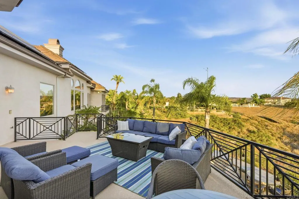 14040 Iris Lane