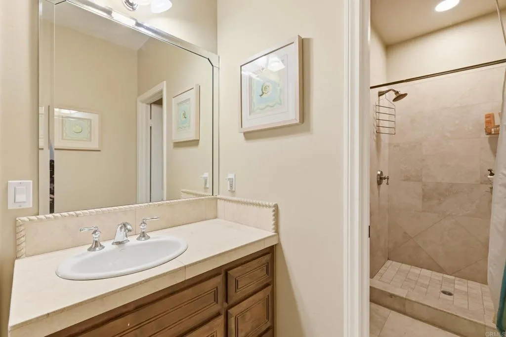 14040 Iris Lane