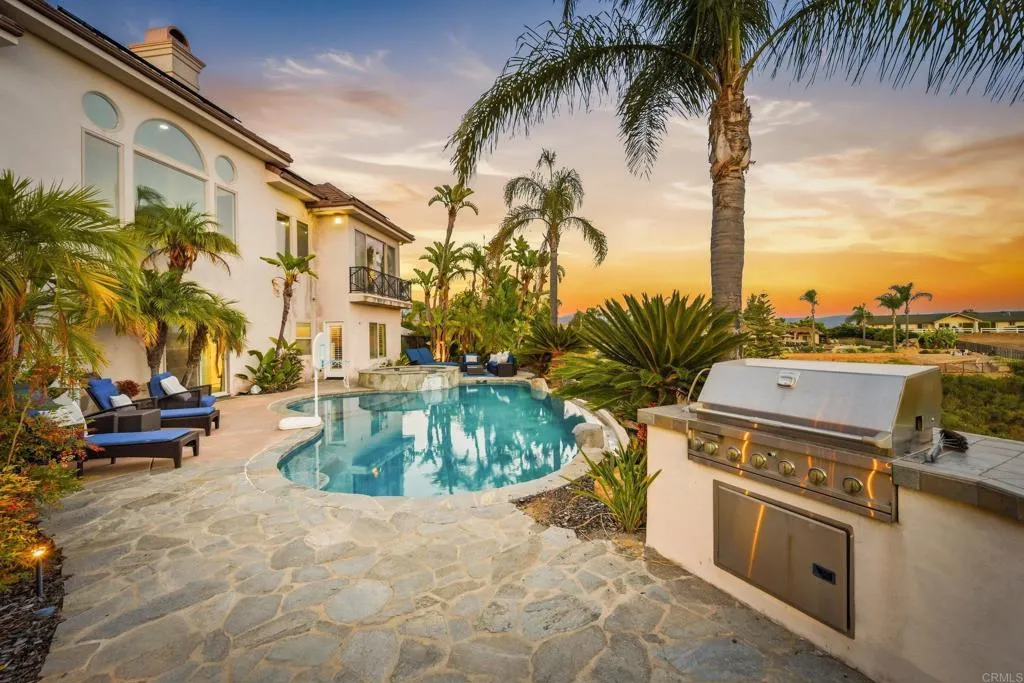 14040 Iris Lane