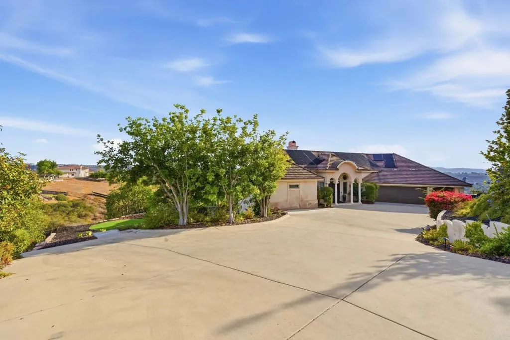 14040 Iris Lane