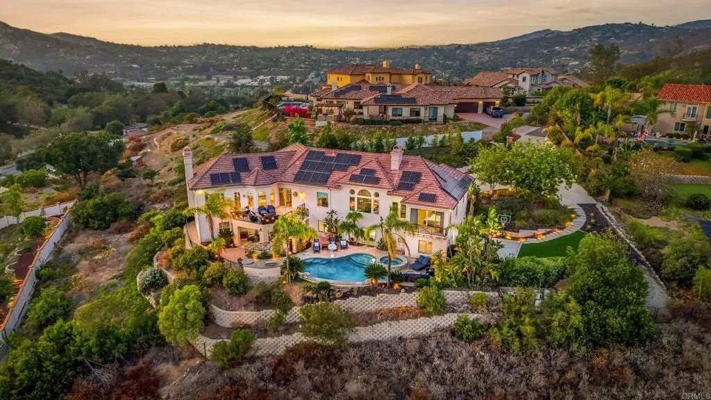 14040 Iris Lane