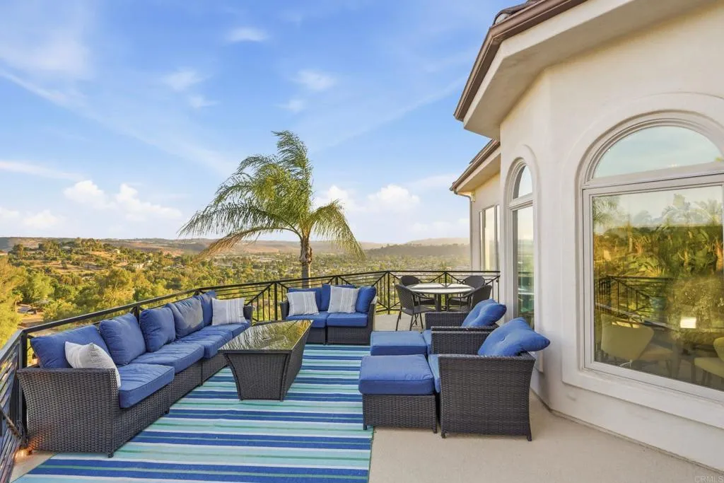 14040 Iris Lane