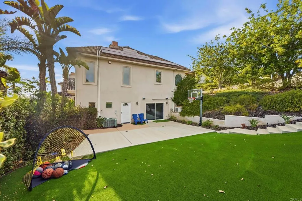 14040 Iris Lane