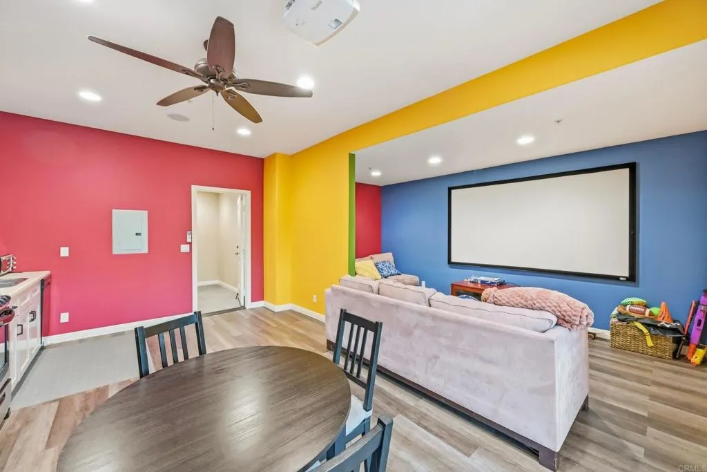 14040 Iris Lane