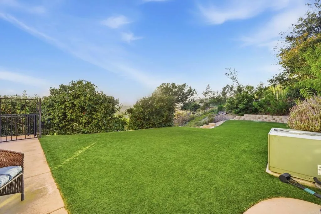 14040 Iris Lane