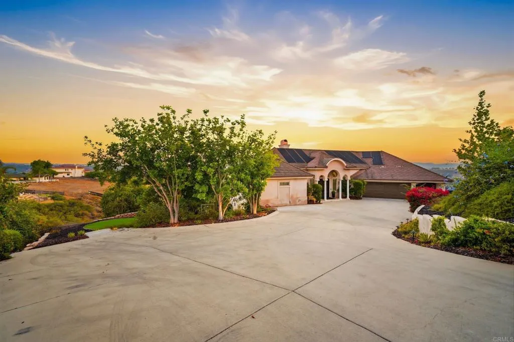 14040 Iris Lane