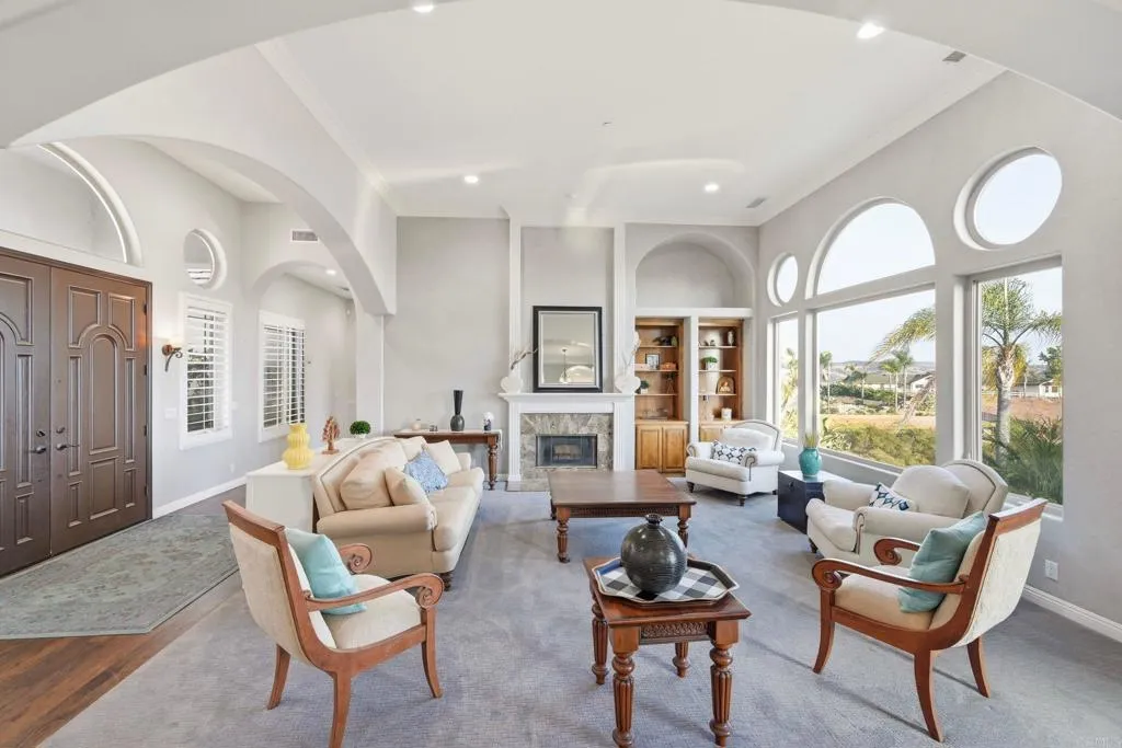 14040 Iris Lane