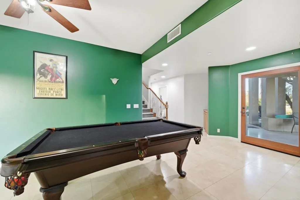 14040 Iris Lane
