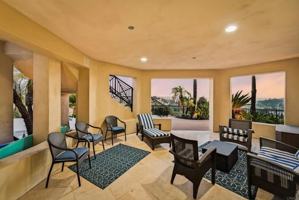 14040 Iris Lane